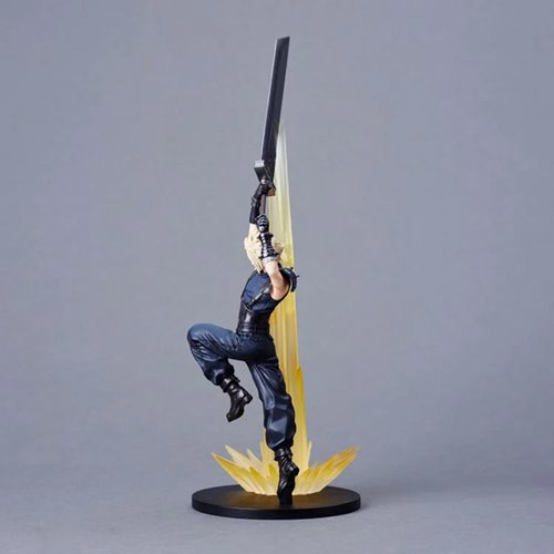 Square Enix Final Fantasy VII Rebirth Cloud Strife Statuette